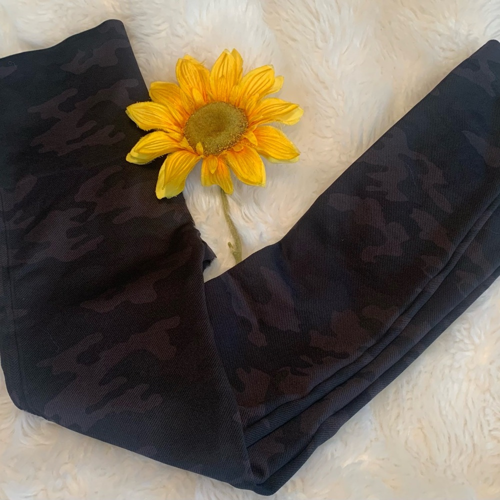 SPANX ladies camouflage nylon elastane leggings in size XS /TP VGUC++